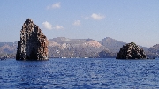 vulcano i faraglioni